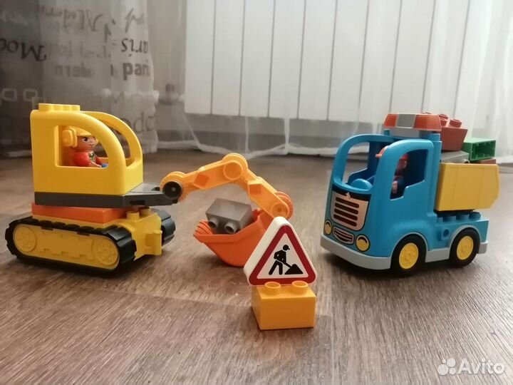 Лего дупло Грузовик и гусеничный экскаватор