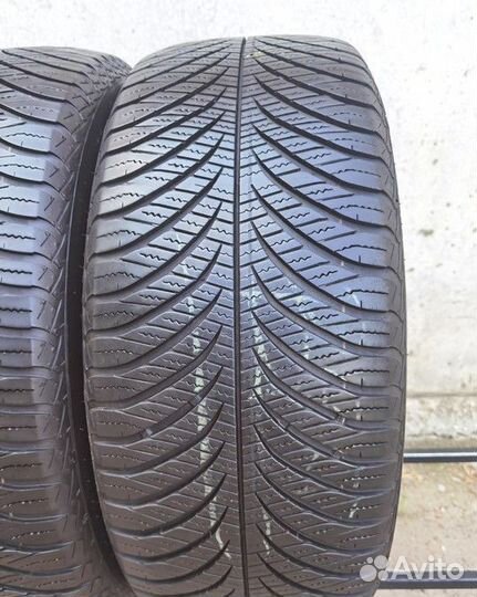 Goodyear Vector 4Seasons 235/55 R17 103V