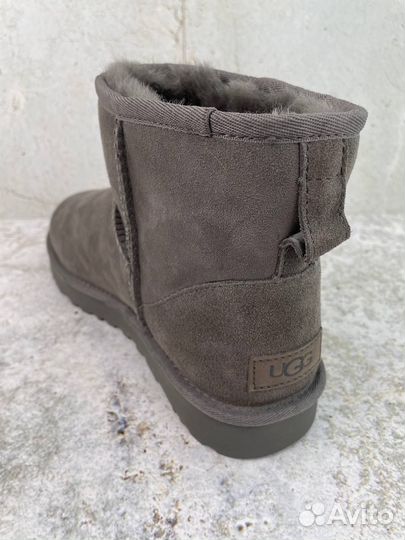 Ugg Classic Mini II