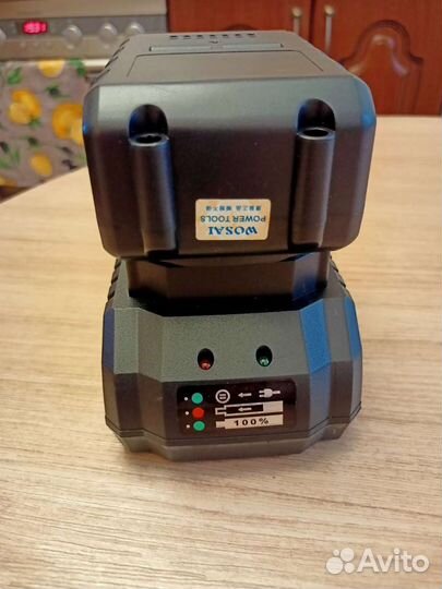 Гайковёрт аккумуляторный