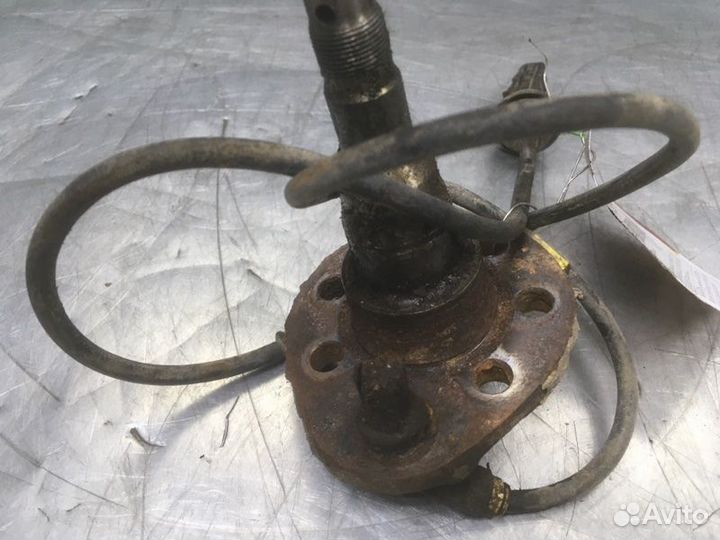 Цапфа левая