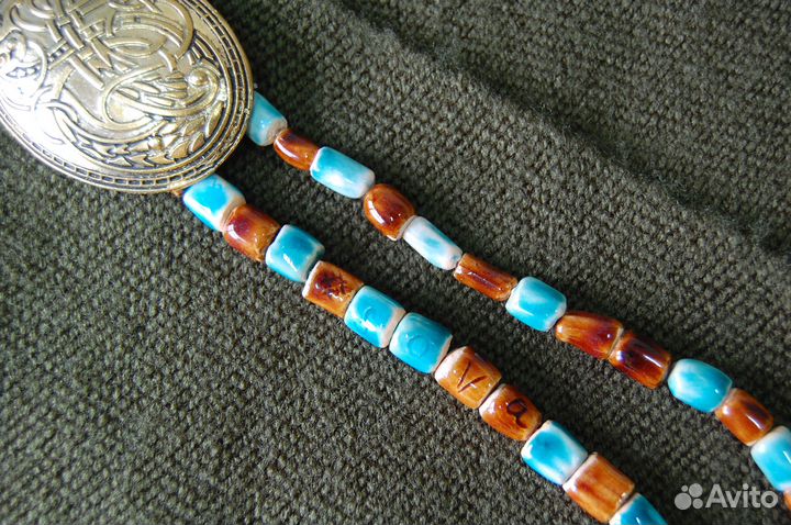 Хангерок (скандинавский костюм) с украшениями и об