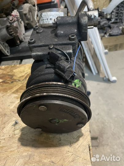 Компрессор кондиционера Kia Carnival 1315012000