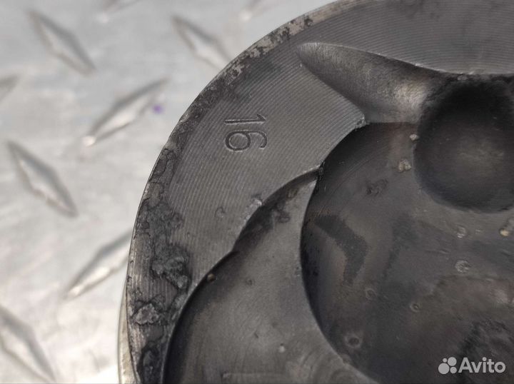 Поршень Mercedes G350 OM603.972 3.5TD W463