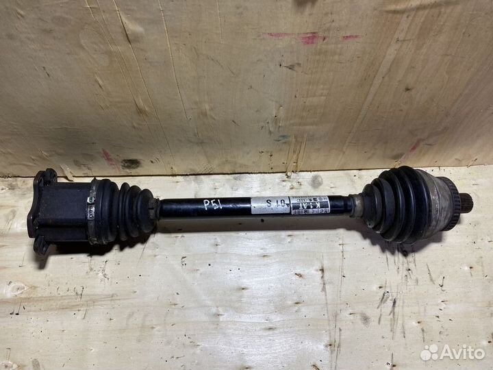 Приводной вал левый Audi A4 B6 1,8 бензин МКПП P51