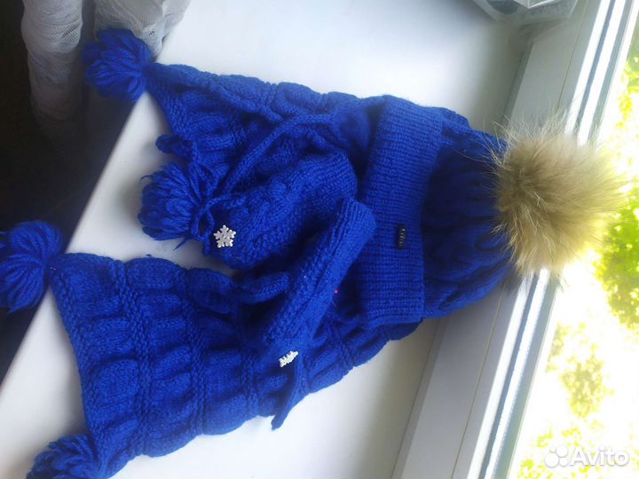 Комплект на зиму шапка шарфик и варежки