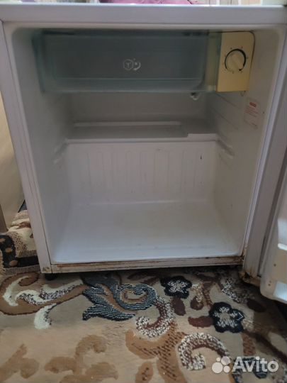 Холодильник маленький