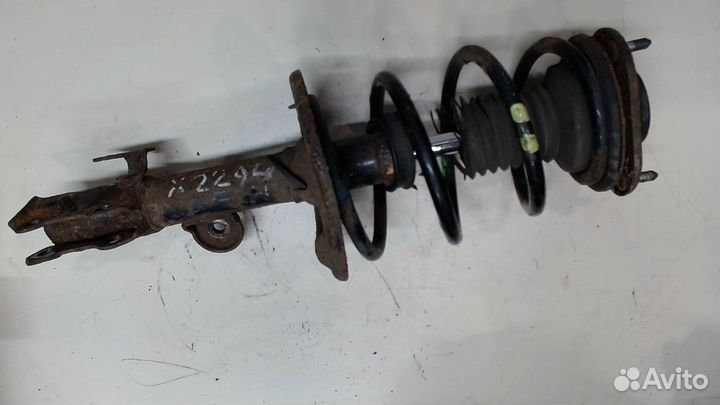 Амортизатор подвески правый передний Toyota RAV 4