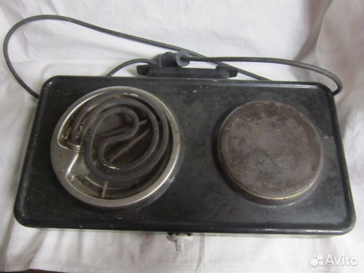 1.Электро духовая плита Вятка 2. электр плитка 2 х