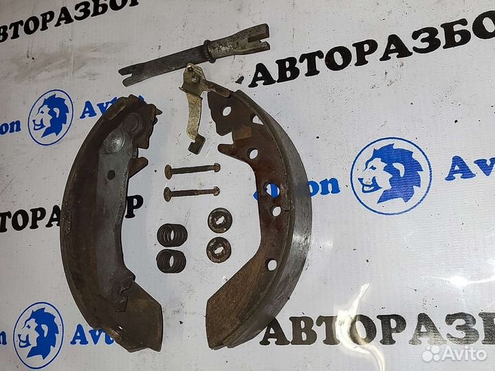 Тормозной механизм ручника левый Hyundai Accent 2