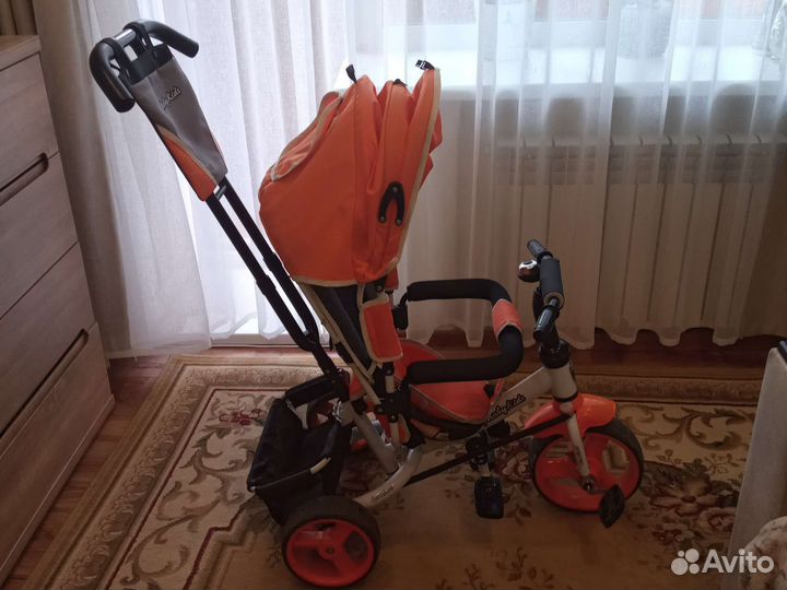 Прогулочная коляска