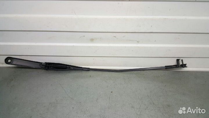 Поводок стеклоочистителя передний правый Ford