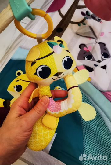 Развивающий коврик tiny love принцесса