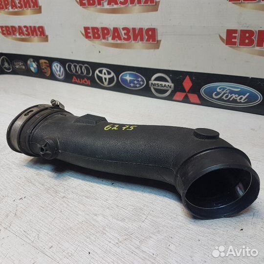 Патрубок воздушного фильтра Ford Explorer U502