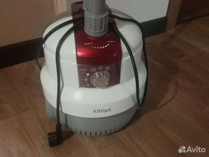Отпариватель для одежды Kitfort