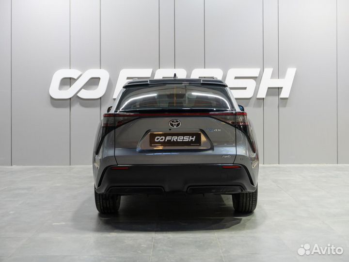Toyota bZ4X 218 л.с. AT, 2022, 25 041 км