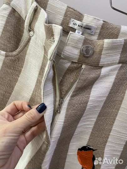 Брюки Les benjamins и футболка dkny