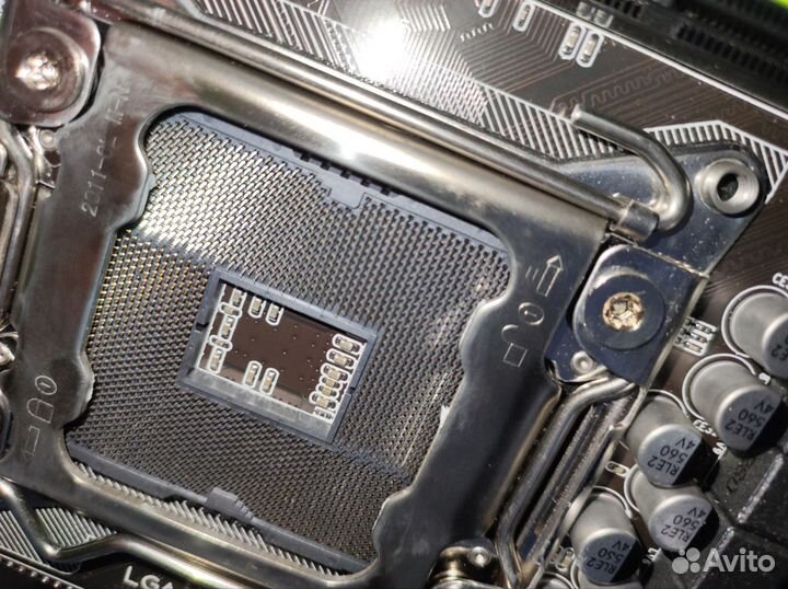 Материнская плата