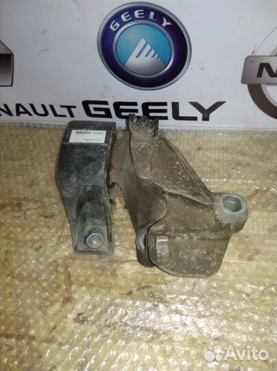 Опора двигателя двс Кронштейн Nissan almera G15 Пр