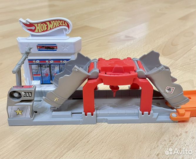 2 игровых трека Hot wheels