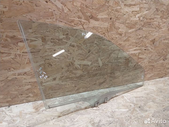 Стекло двери переднее Mazda 6 GG