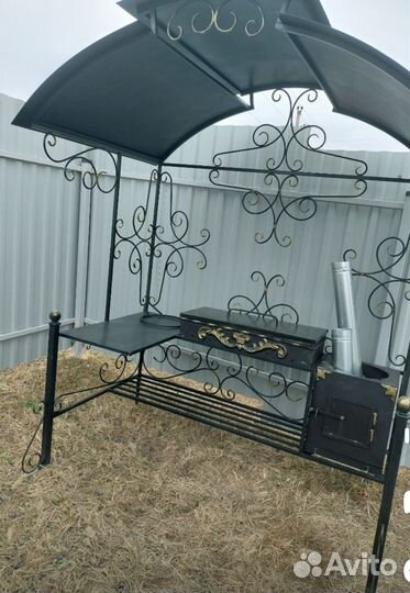 Мангал с печью и столиком