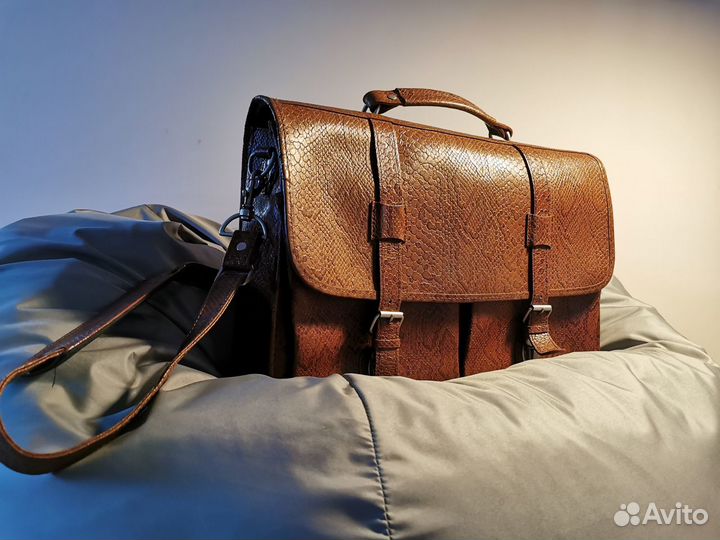 Кожаный портфель - сумка мессенджер