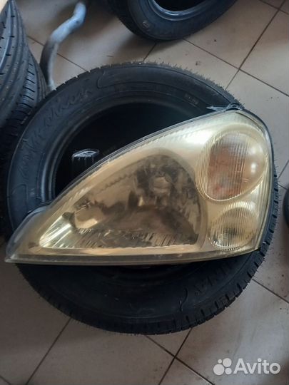Передняя фара на suzuki liana