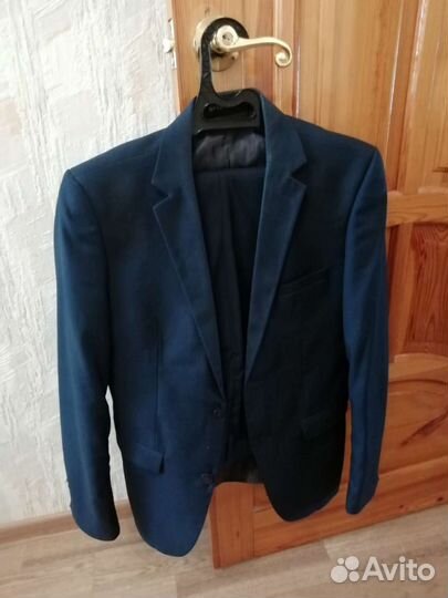 Школьный костюм темно-синий рост176, чёрный 140