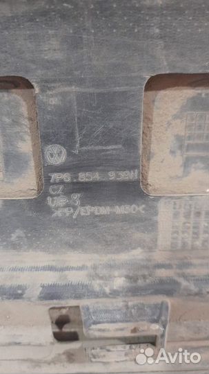 Молдинг двери передний левый Volkswagen Touareg 2