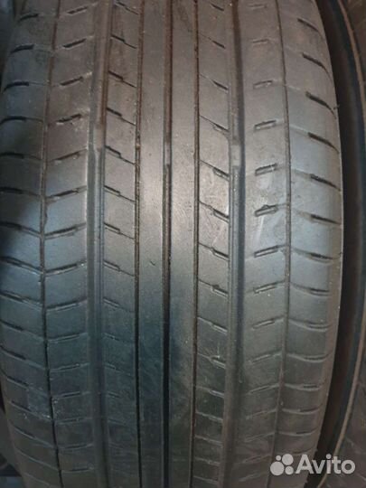 Yokohama Advan A681 215/60 R16