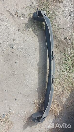 Mitsubishi l200 4 усилитель переднего бампера