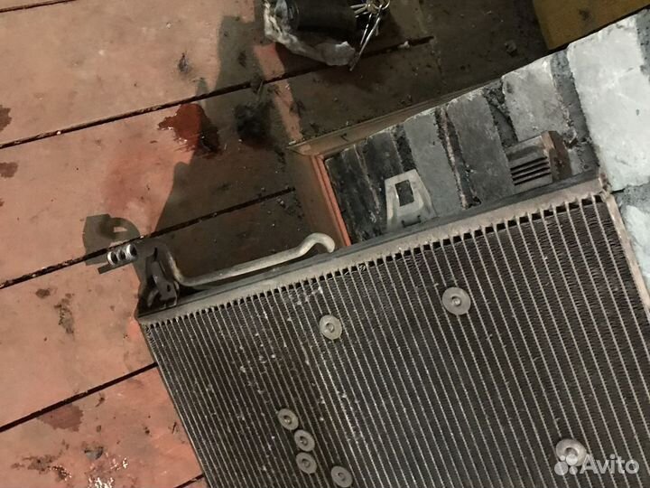 Радиатор кондиционера мерседес мл 164 6.3 амг
