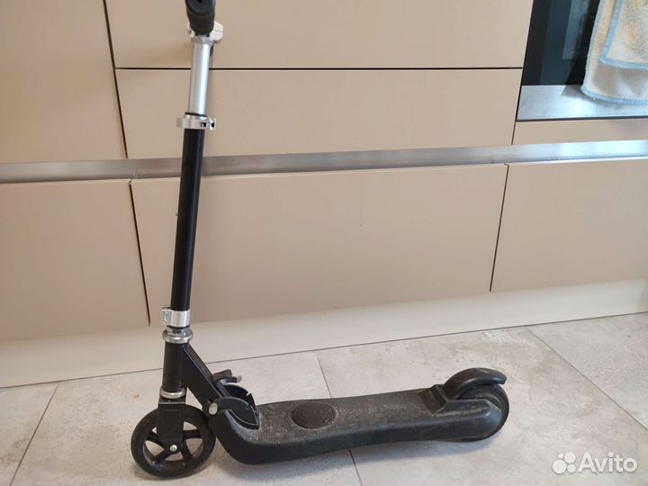 Электросамокат детский Booster Scooter