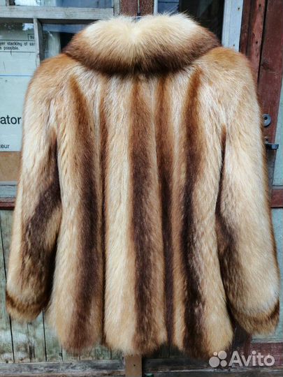Шуба - полушубок из енота