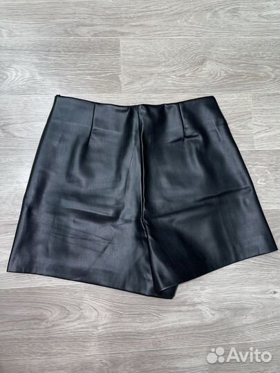 Шорты кожаные zara новые