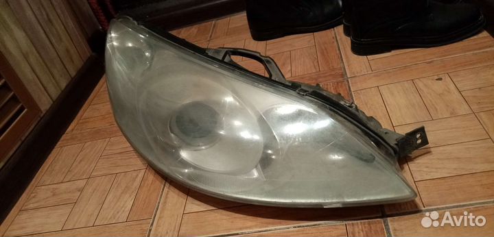 Фара правая галоген пежо 407