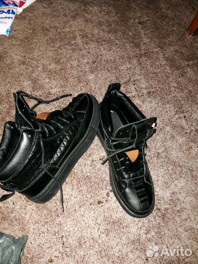 Кроссовки кеды