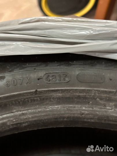 Nokian Tyres Hakkapeliitta 9 245/40 R20 99T