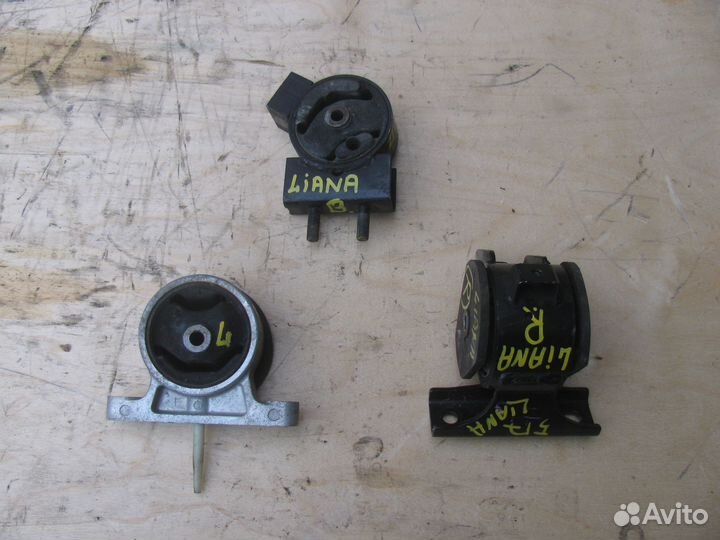 Подушка двигателя Suzuki Liana M16A