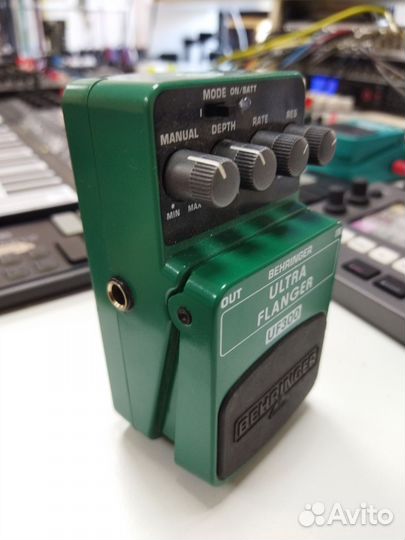 Behringer UF300 Ultra Flanger