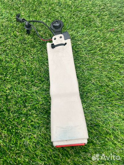 Замок ремня безопасности Ford Explorer 6 U625 2020