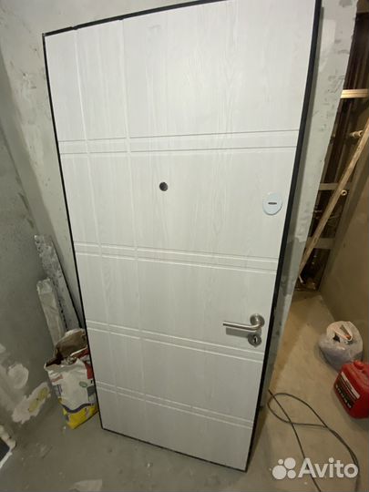 Дверь входная металлическая