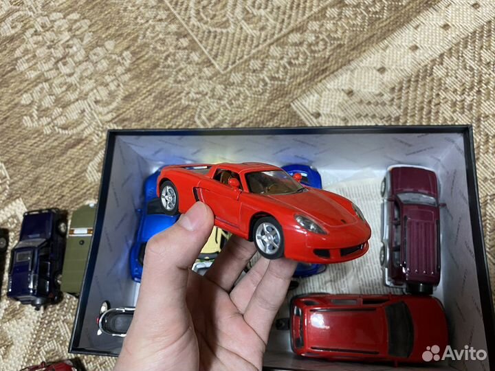 Игрушечные машинки металлические