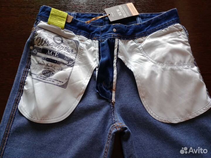 Джинсы Wrangler