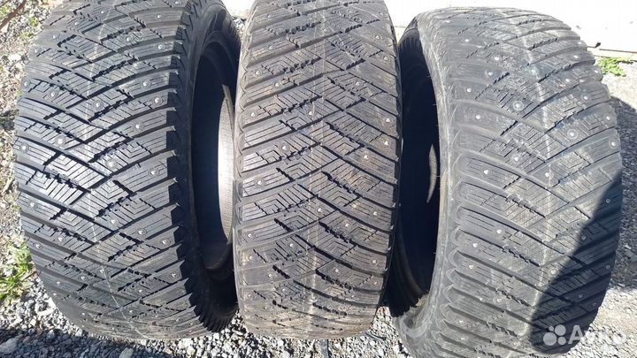 Goodyear UltraGrip Ice Arctic SUV 255/55 R18 109T