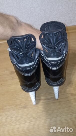 Хоккейные коньки