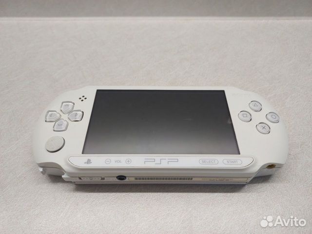 Sony PSP street e 1008 + карта 8gb + диски