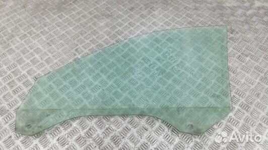 Стекло двери передней правой audi A6 C5 (67U15E301