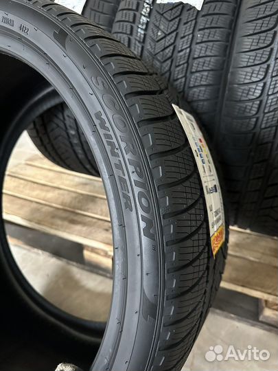 Pirelli Scorpion Winter 315/30 R22 и 285/35 R22